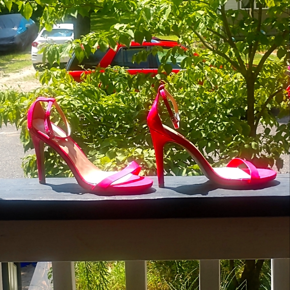 Hot Pink Heels
